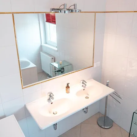 Z_woerthersee-apartment Mit Privatem Seezugang Apartment *