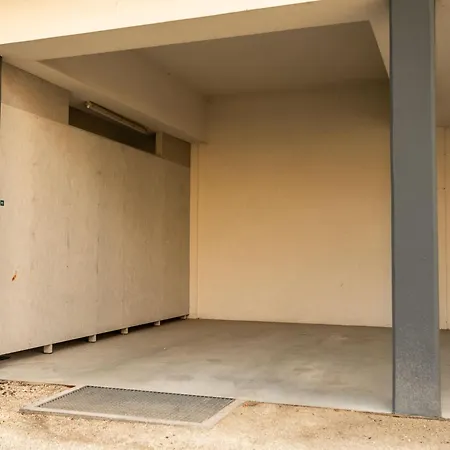Apartment Z_woerthersee-apartment Mit Privatem Seezugang